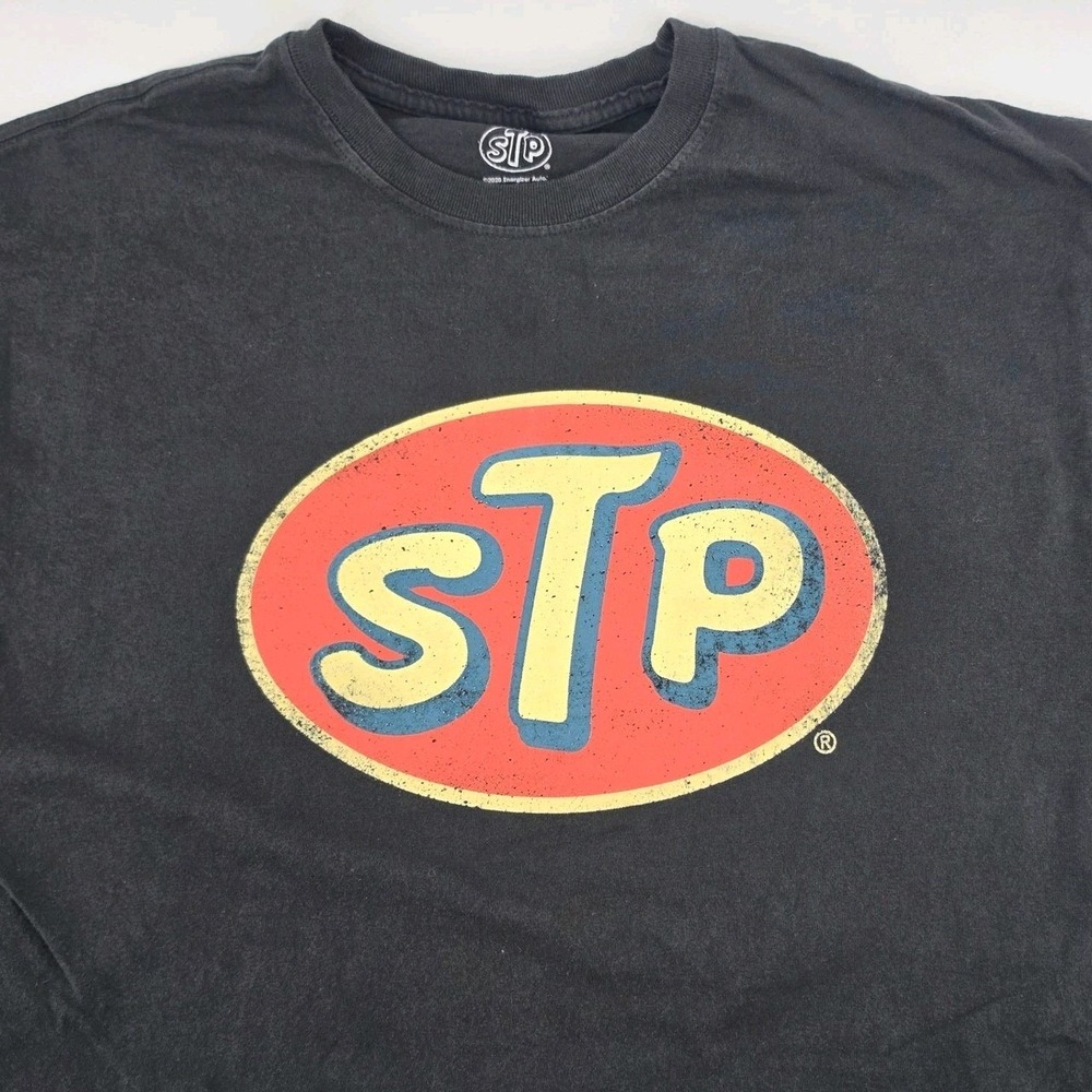 STP Motor Oil Graphic T Shirt Men XL Black Racing Automotive Nascar Mechanic Tee